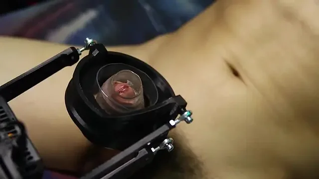 Very Hard BDSM Robot Handjob For Big Cocks And Juicy Cumshot